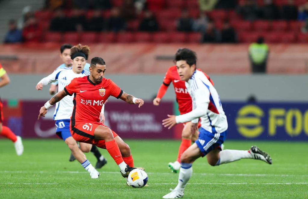 精英赛场燃情上演，凶险对手守势对决